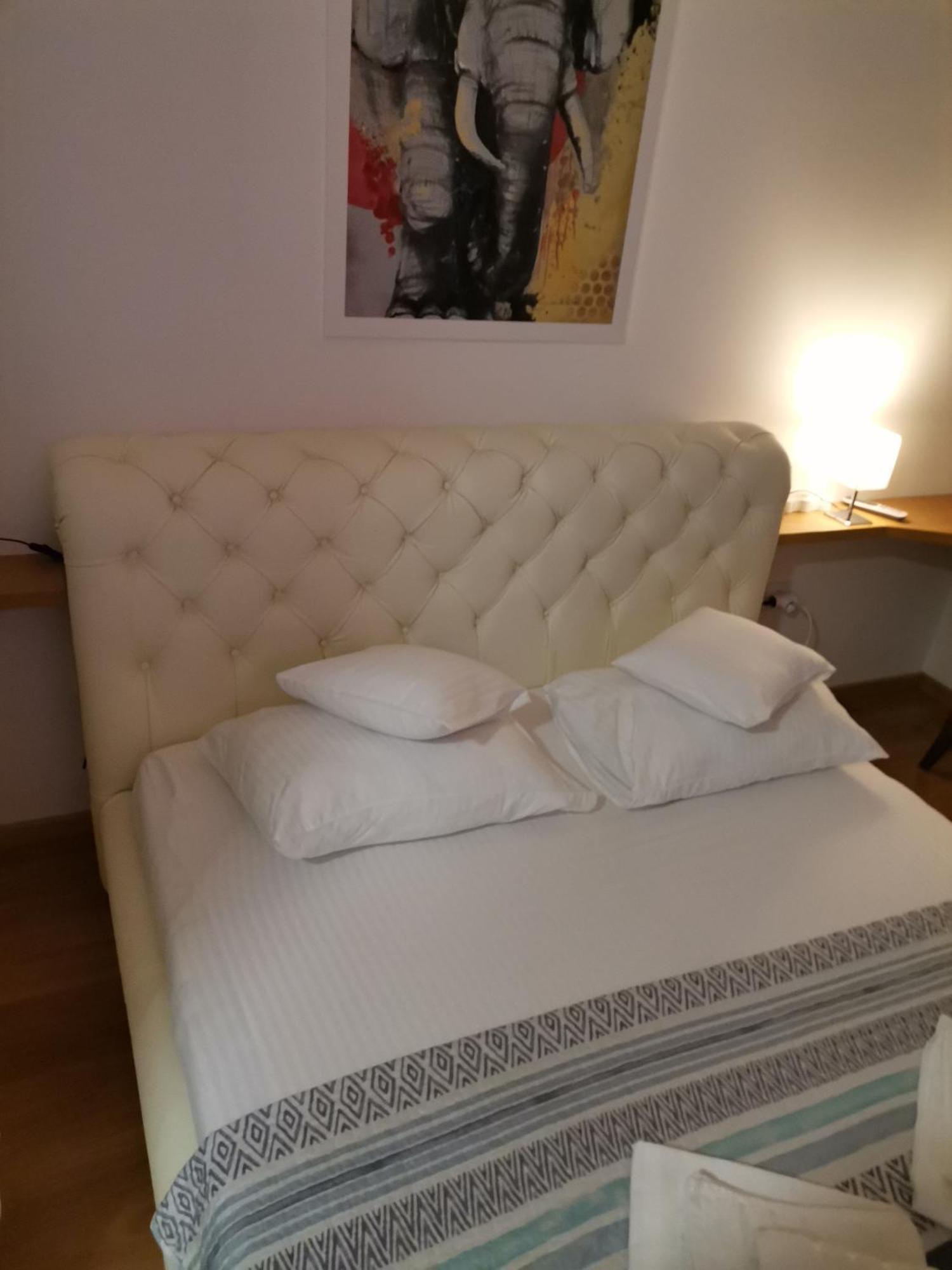 Pupin Palata Business Apartman B5 Novi Sad Quarto foto