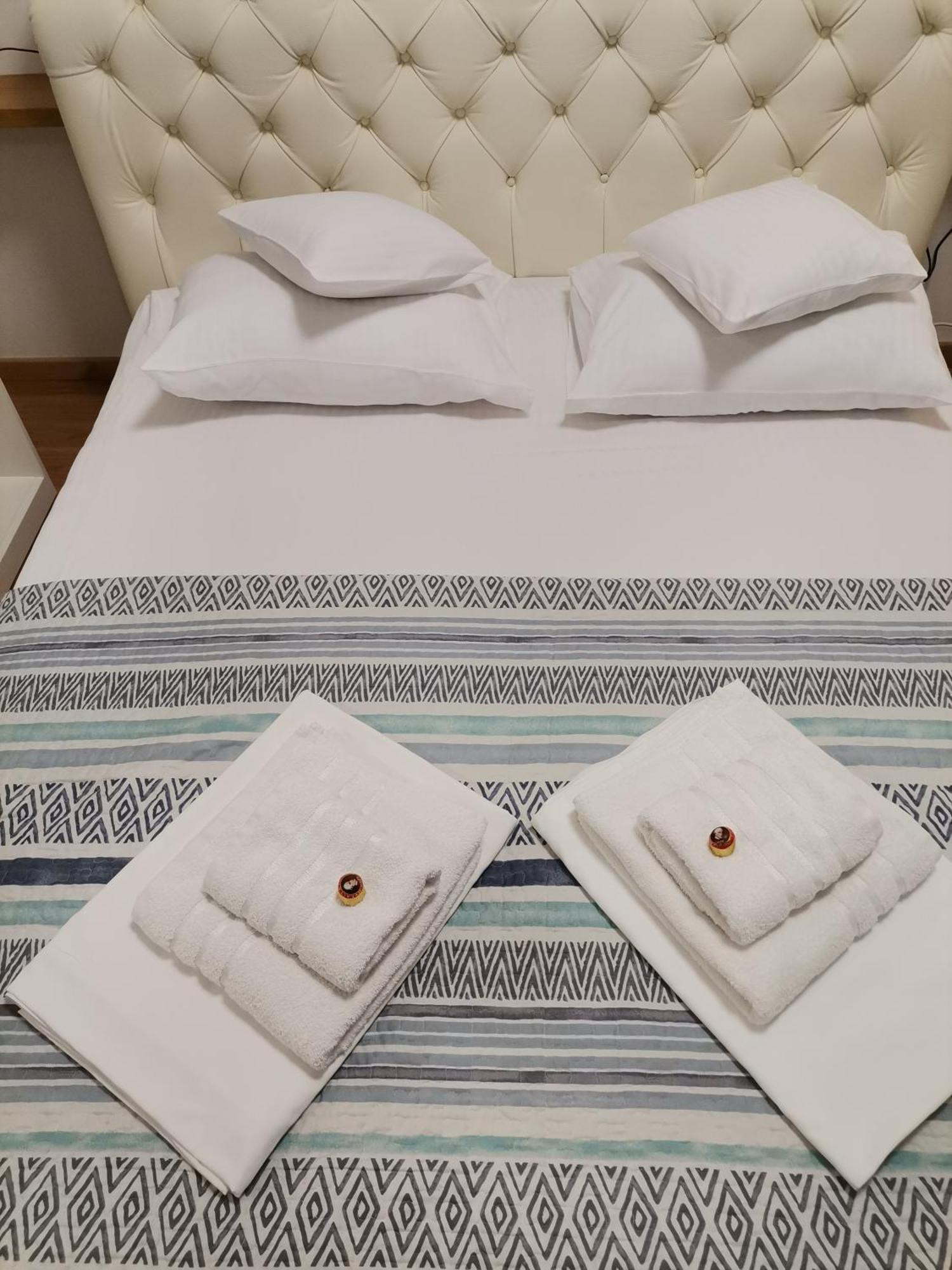 Pupin Palata Business Apartman B5 Novi Sad Quarto foto